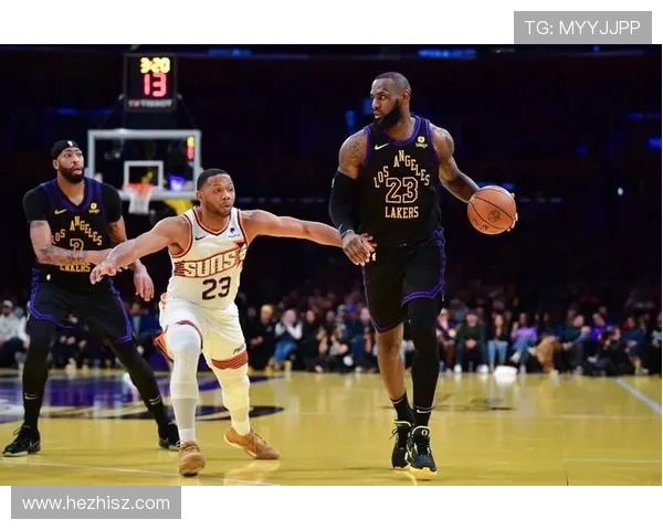 詹姆斯再创历史湖人逆转取胜年轻球员爆发掀起全场高潮