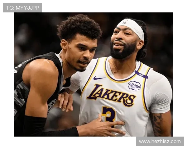 詹姆斯携手浓眉引领湖人逆袭连胜 乔治伤退快船连败困境加剧